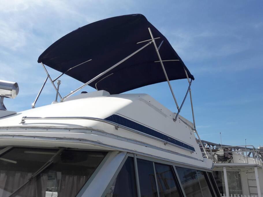 Hotel Waterfront 32' Bayliner Yacht Providence Exteriér fotografie